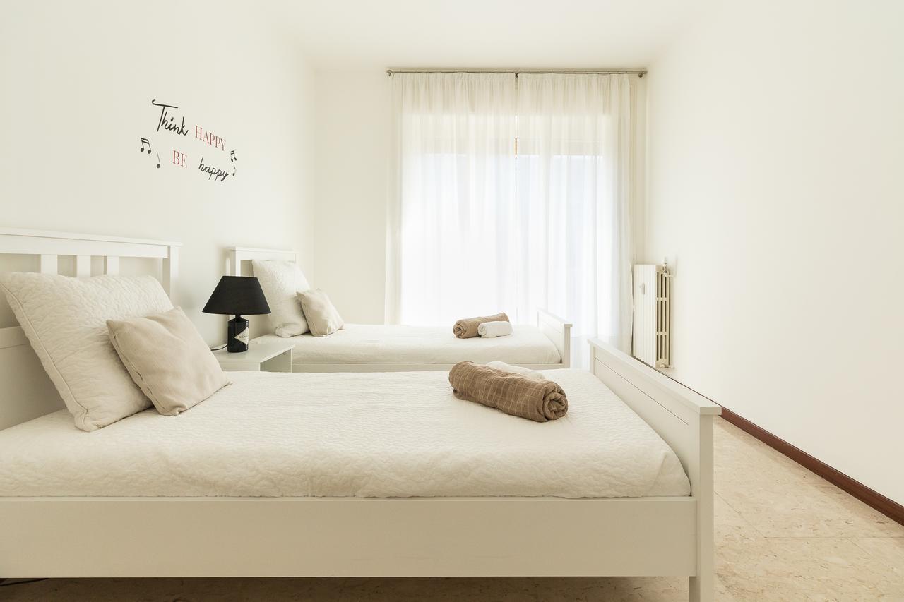 Alessia'S Flat- Sondrio M3 Apartment มิลาน ภายนอก รูปภาพ